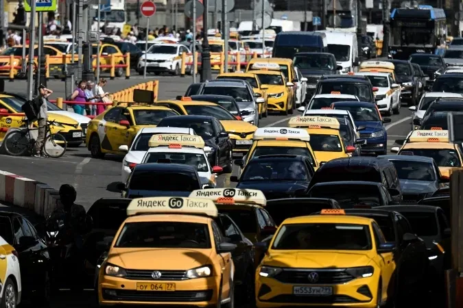 Hackerlar Moskova’da trafiği kitledi