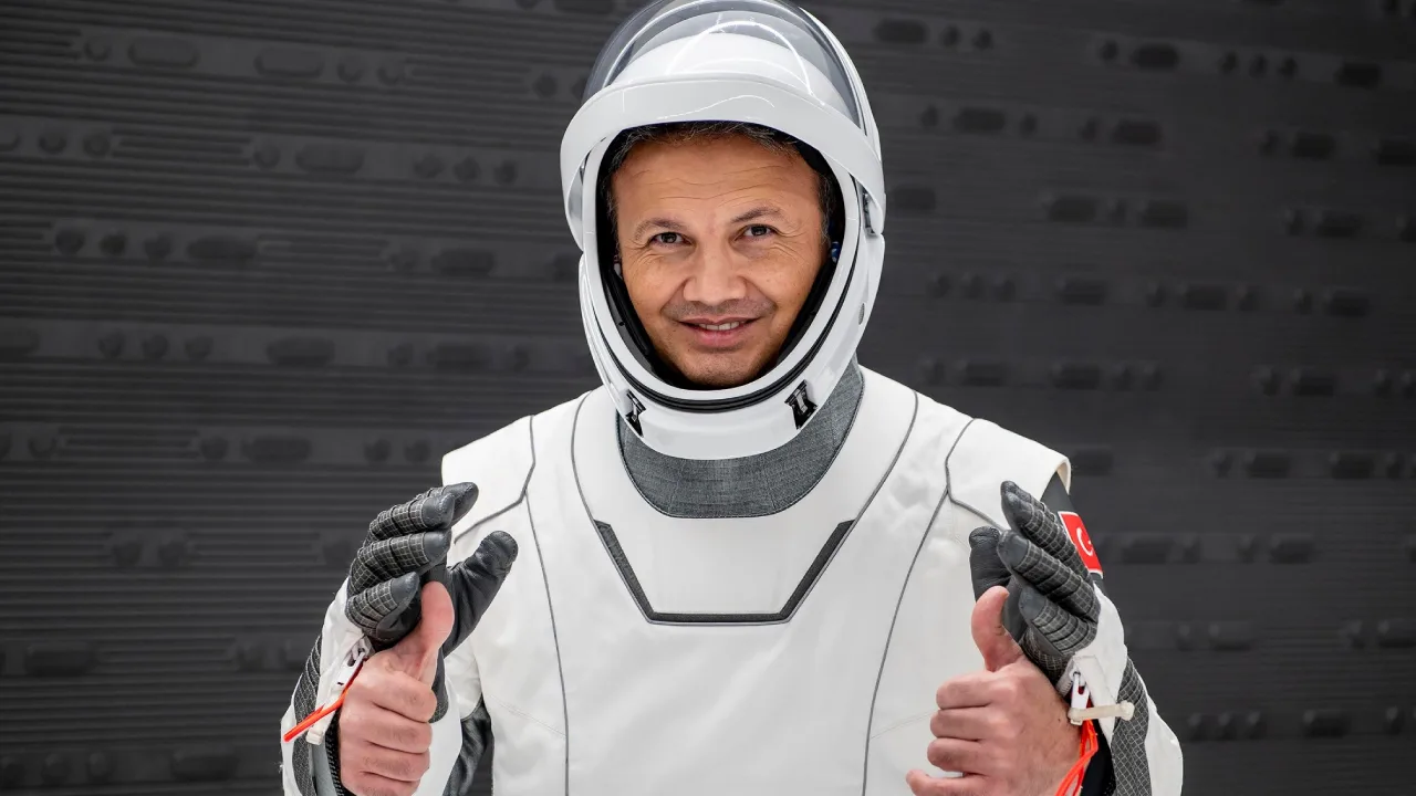 ÖZEL HABER: İlk Türk astronot Alper Gezeravcı'nın yeni görevi belli oldu