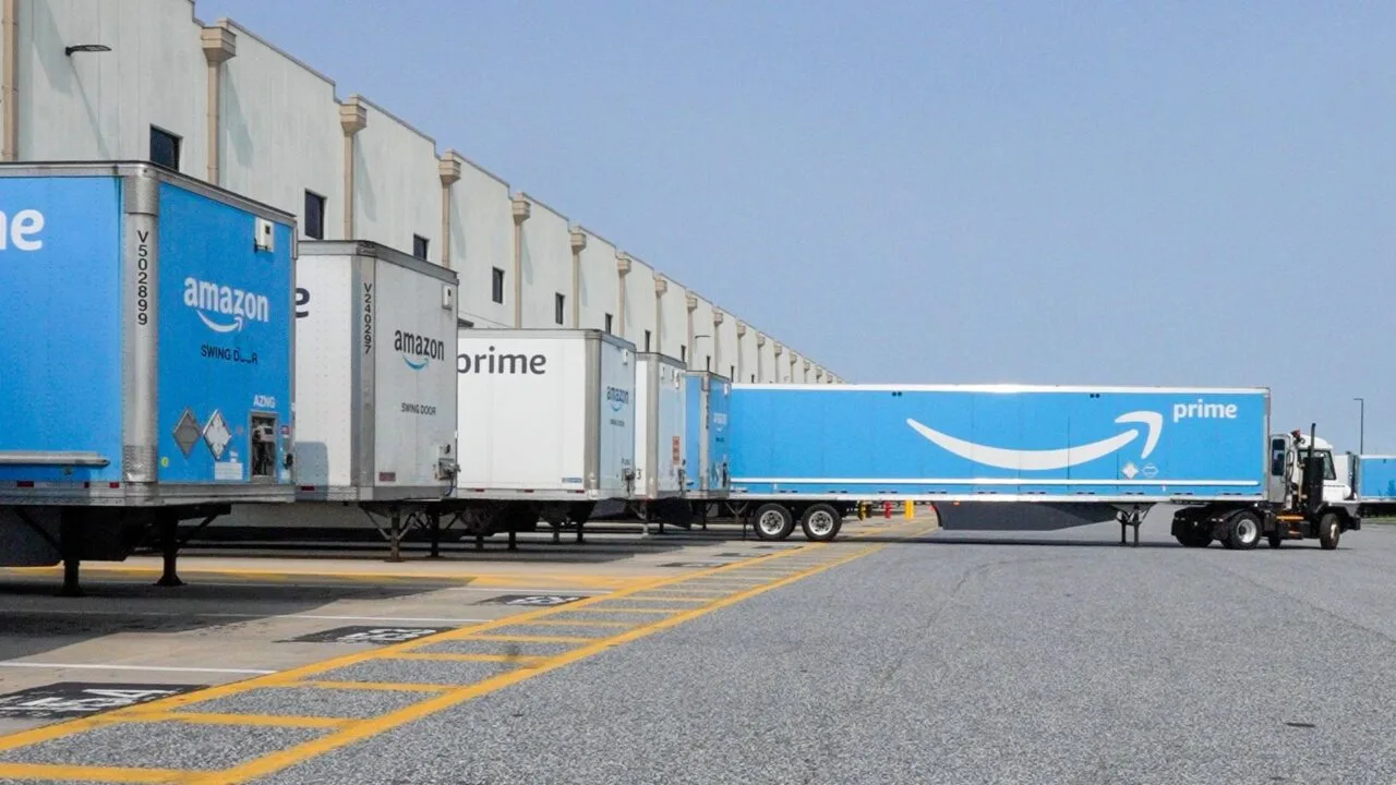 Amazon, kendi lojistik ağını tüm şirketlerin kullanımına açıyor