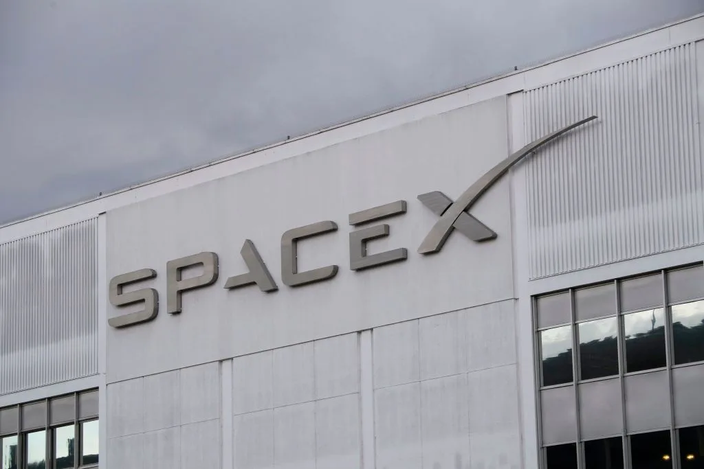 Google ve SpaceX, aylık 950 milyon dolarlık altyapı anlaşması imzaladı