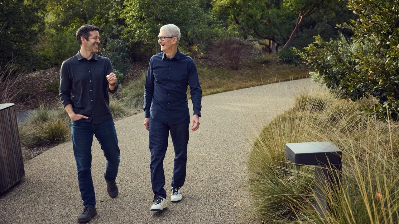 Apple CEO'su Tim Cook görevinden ayrılıyor – görsel 1