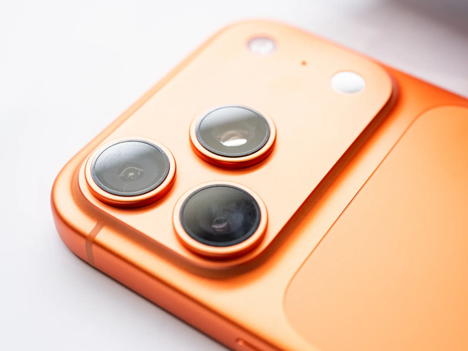 Apple, gerçek fotoğrafları tespit edecek yeni bir özellik üzerine çalışıyor