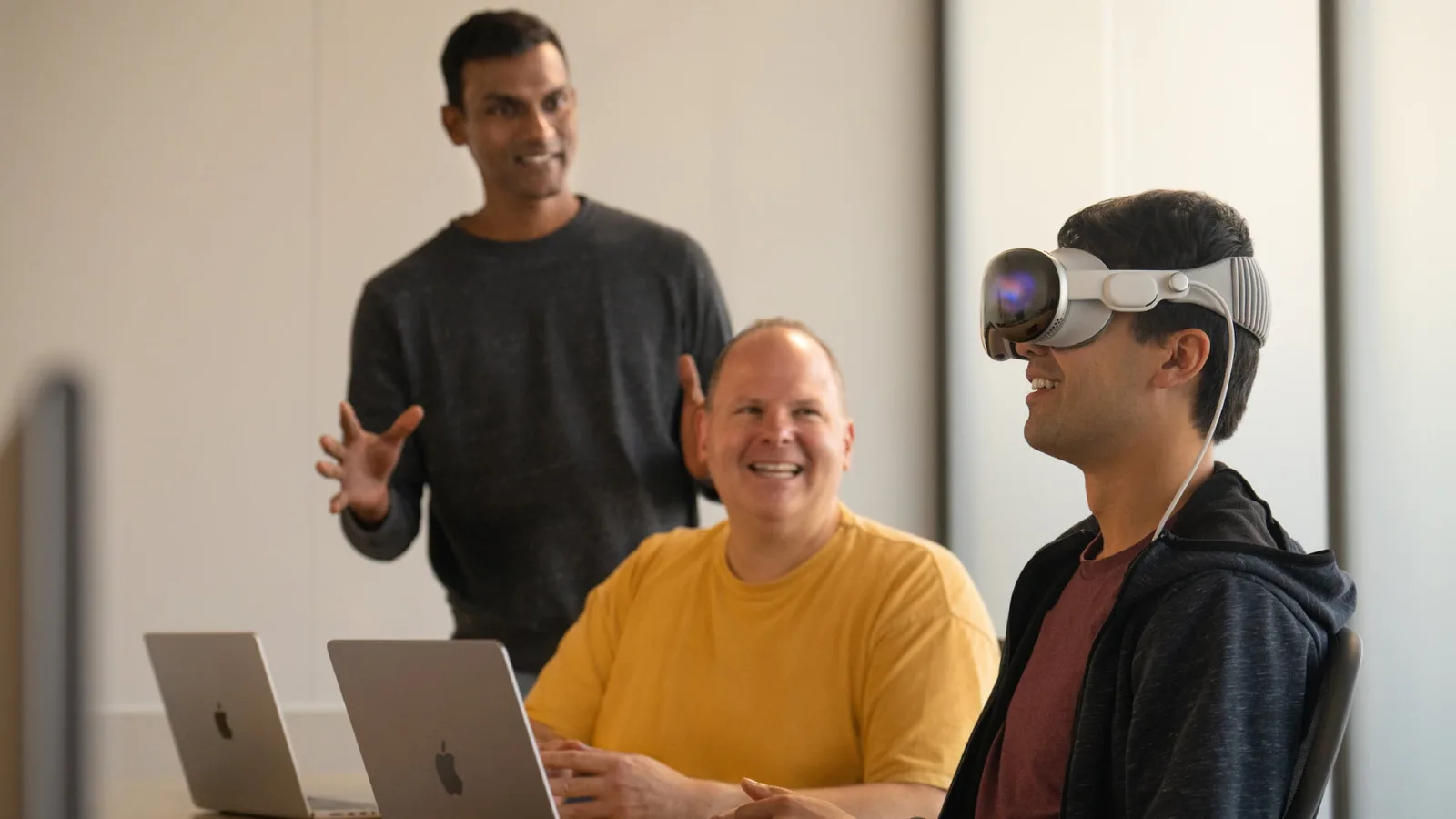 Apple Vision Pro, geliştiricilerden beklenen ilgiyi göremedi