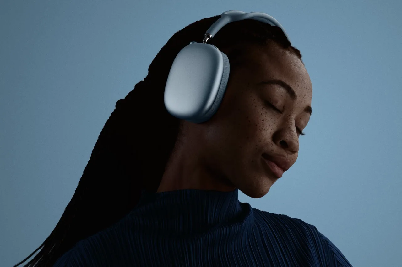Apple, yeni kulak üstü kulaklığı AirPods Max 2'yi tanıttı