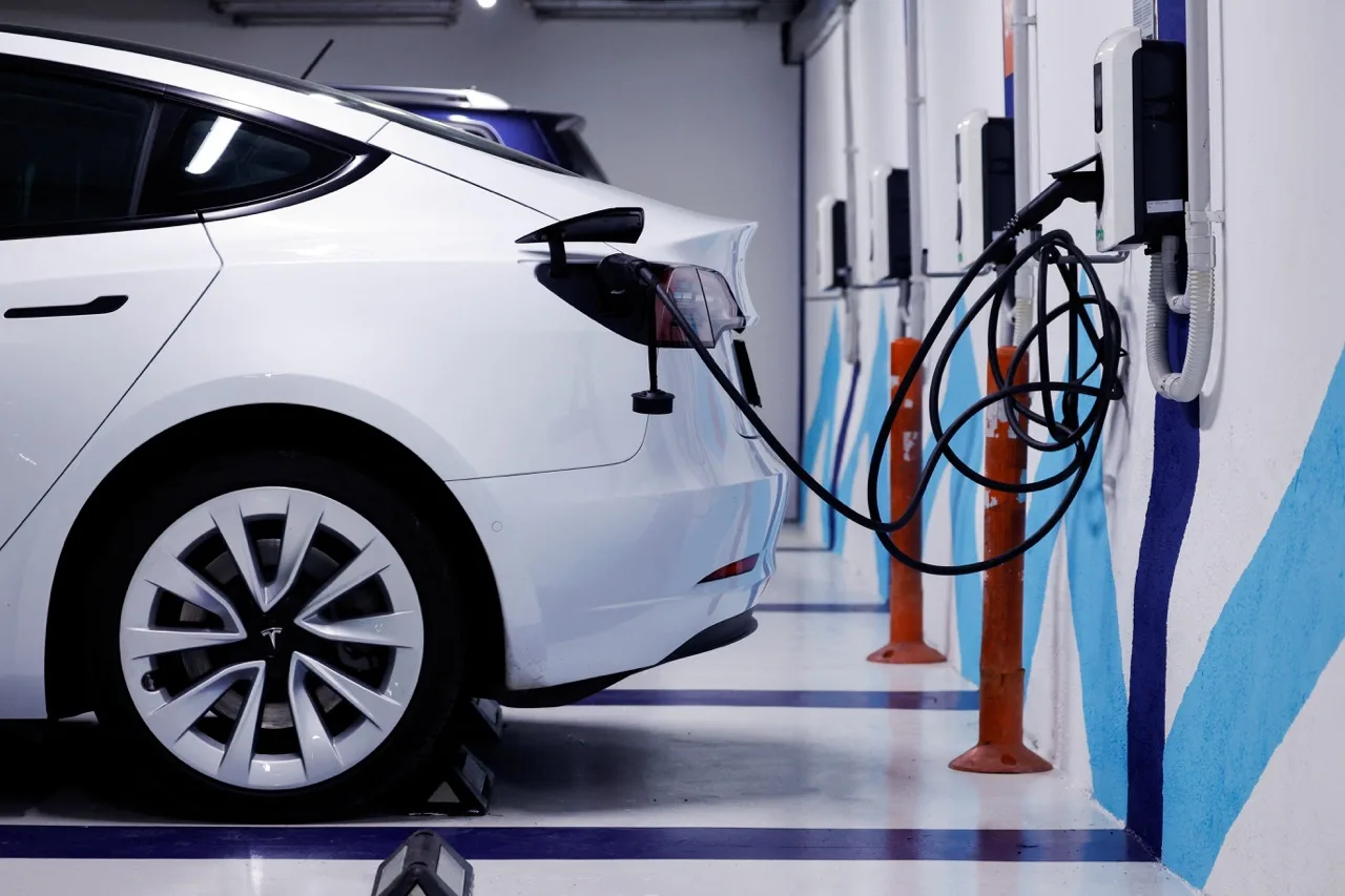 Elektrikli otomobil satışları neden düşüyor? – görsel 1 Elektrikli otomobil satışları neden düşüyor? – görsel 1