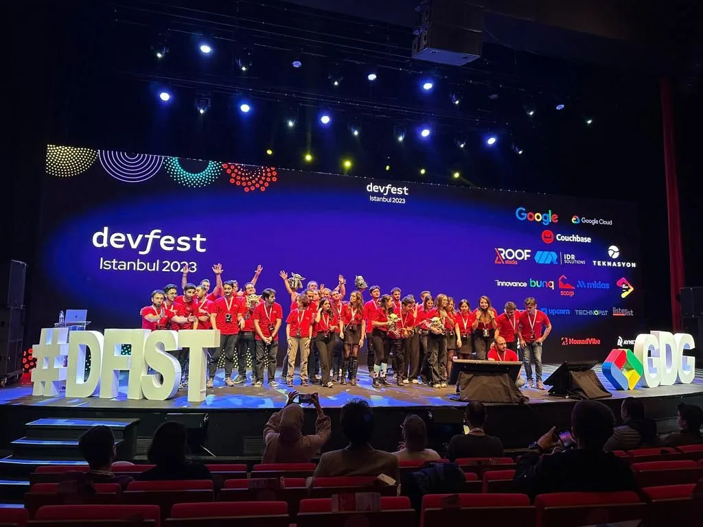 devfest-2023-3-000-den-fazla-katilimci-ile-gerceklesti devfest-2023-3-000-den-fazla-katilimci-ile-gerceklesti