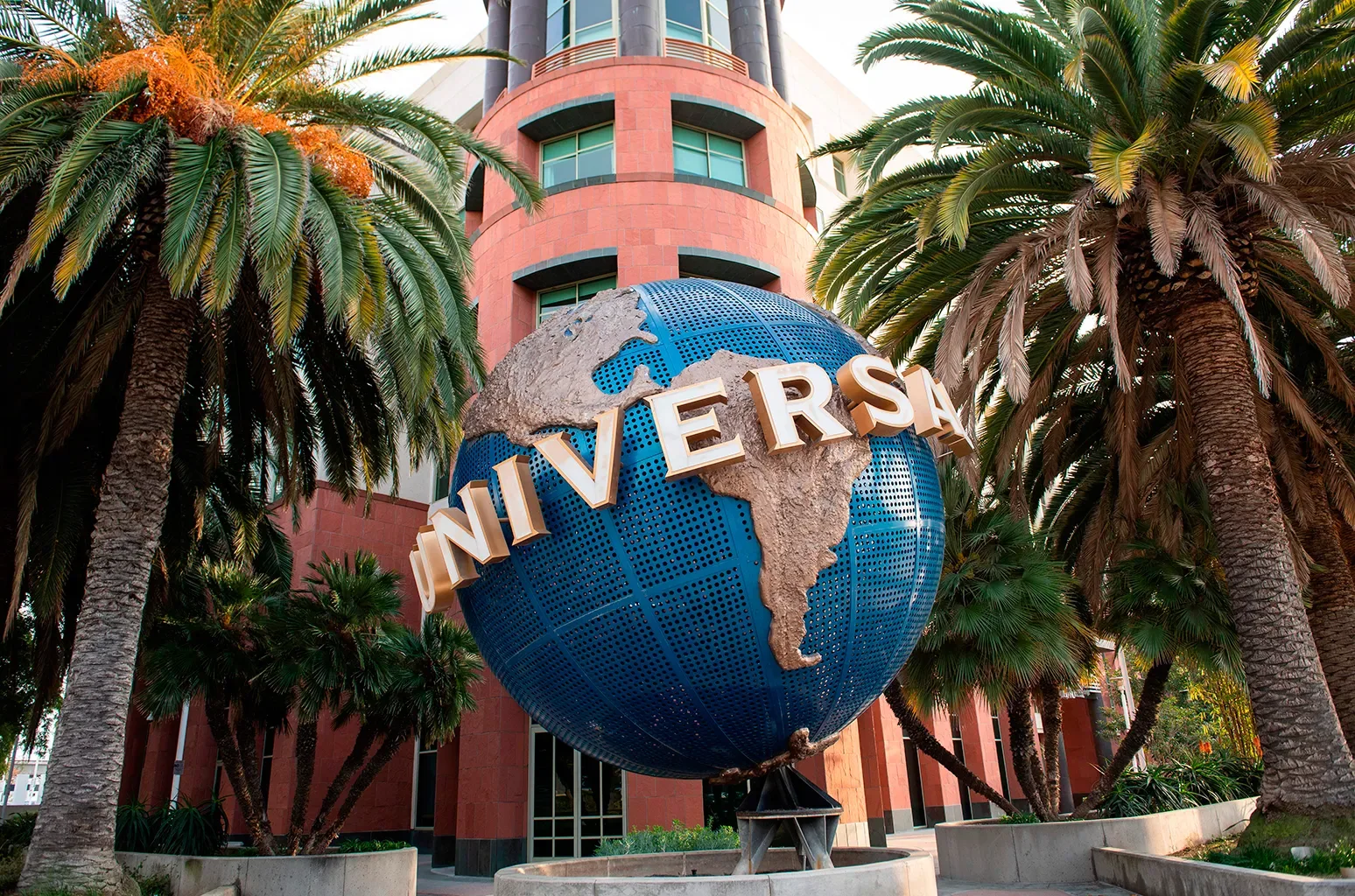 Dünyanın en büyük plak şirketi Universal Music Group, 55.8 milyar euroya satılabilir