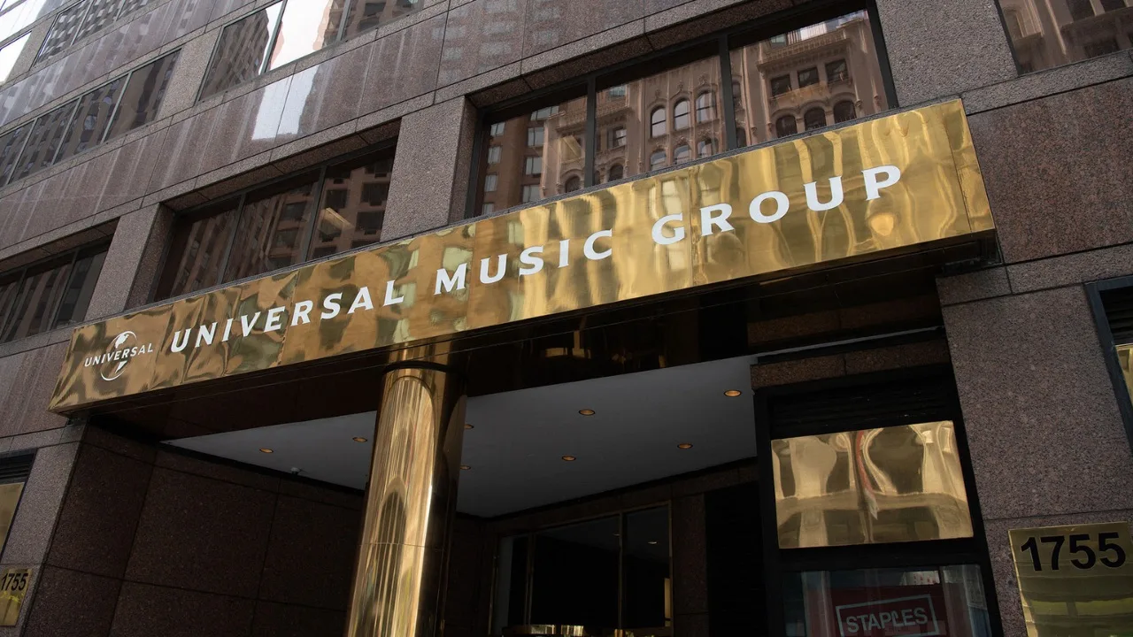 Dünyanın en büyük plak şirketi Universal Music Group, 55.8 milyar euroya satılabilir – görsel 1 Dünyanın en büyük plak şirketi Universal Music Group, 55.8 milyar euroya satılabilir – görsel 1