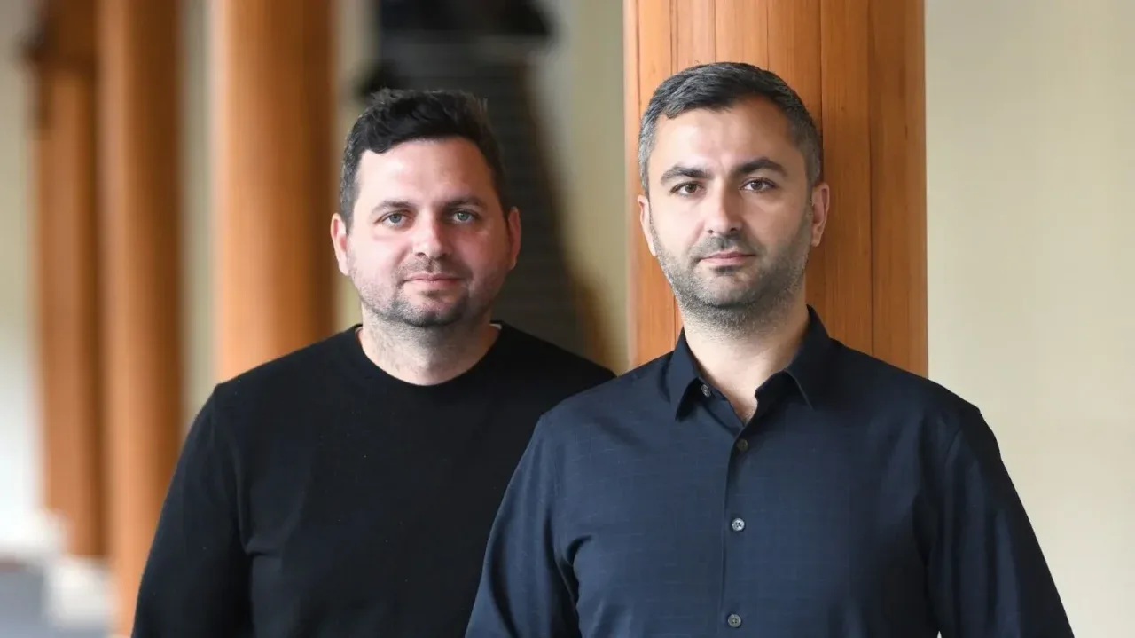 Türk girişimciler tarafından kurulan fal.ai, Nvidia'nın da katıldığı yatırım turunda 140 milyon dolar yatırım aldı Türk girişimciler tarafından kurulan fal.ai, Nvidia'nın da katıldığı yatırım turunda 140 milyon dolar yatırım aldı
