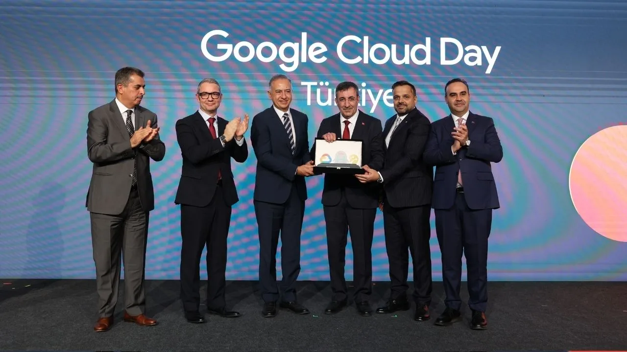 Google, Türkiye'ye 2 milyar dolar daha yatırım yapacak