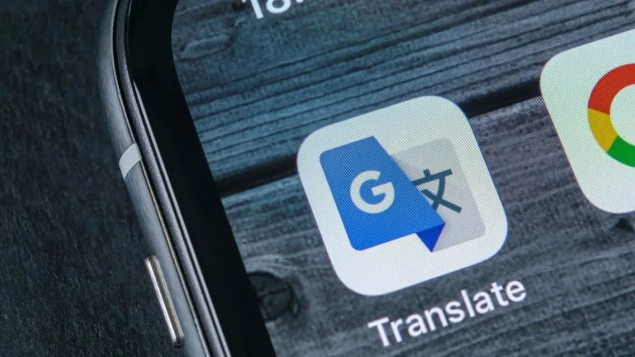 Google, tüm kulaklıklara canlı çeviri özelliği eklemeyi test ediyor
