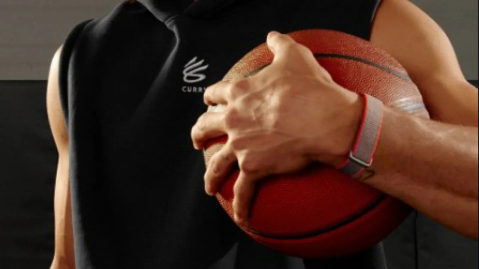 Google, WHOOP rakibi ekransız Fitbit modelini tanıtmaya hazırlanıyor