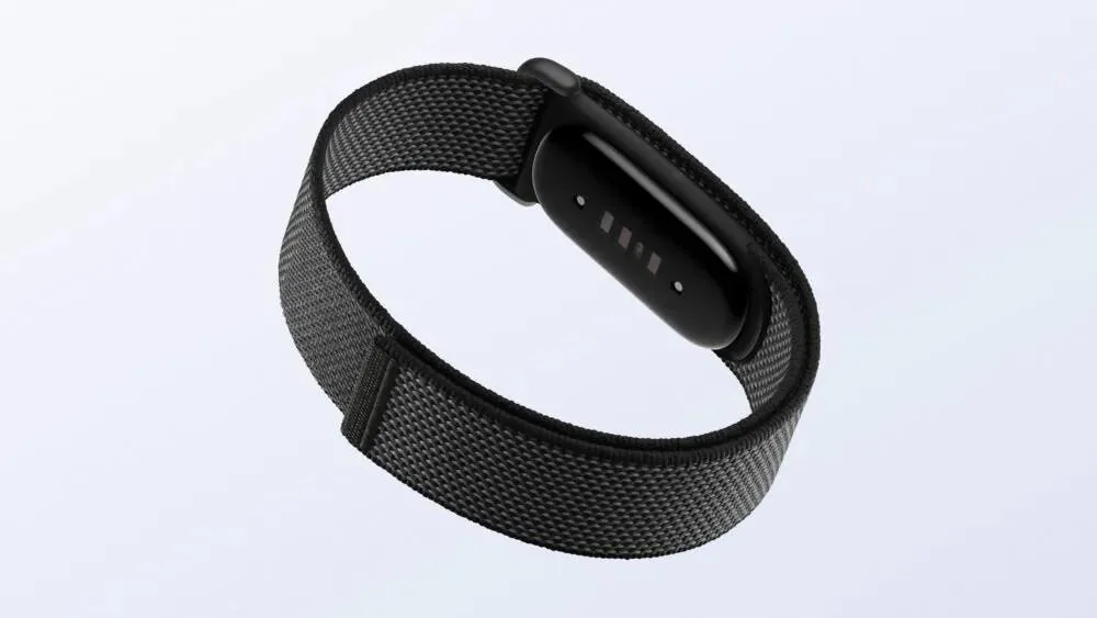 Google, WHOOP rakibi ekransız sağlık cihazı Fitbit Air'i tanıttı – görsel 2