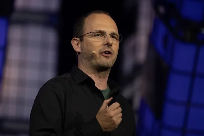 GitHub CEO'su kendi girişimini kurmak için istifa etti