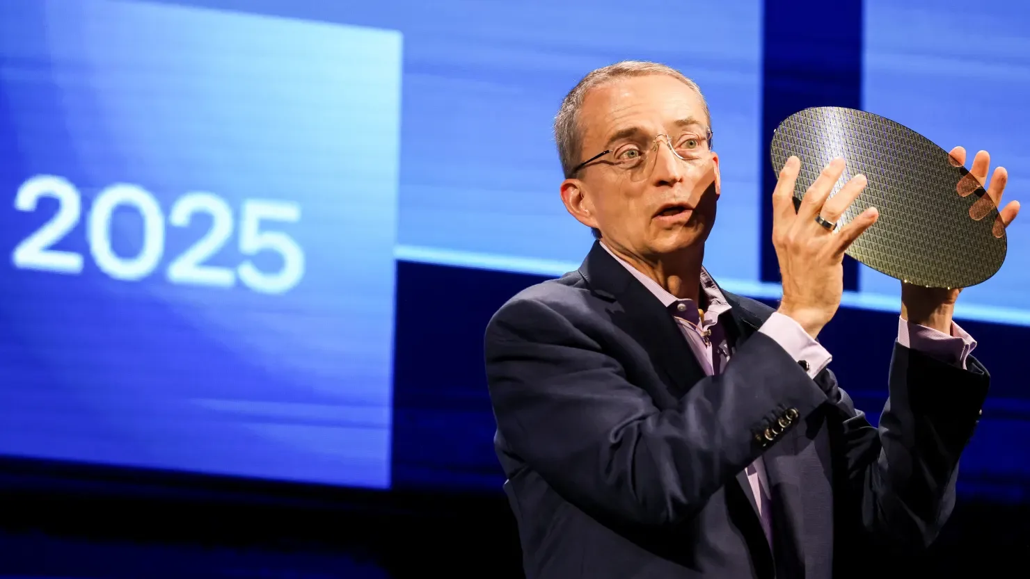 Intel çip üretim birimi