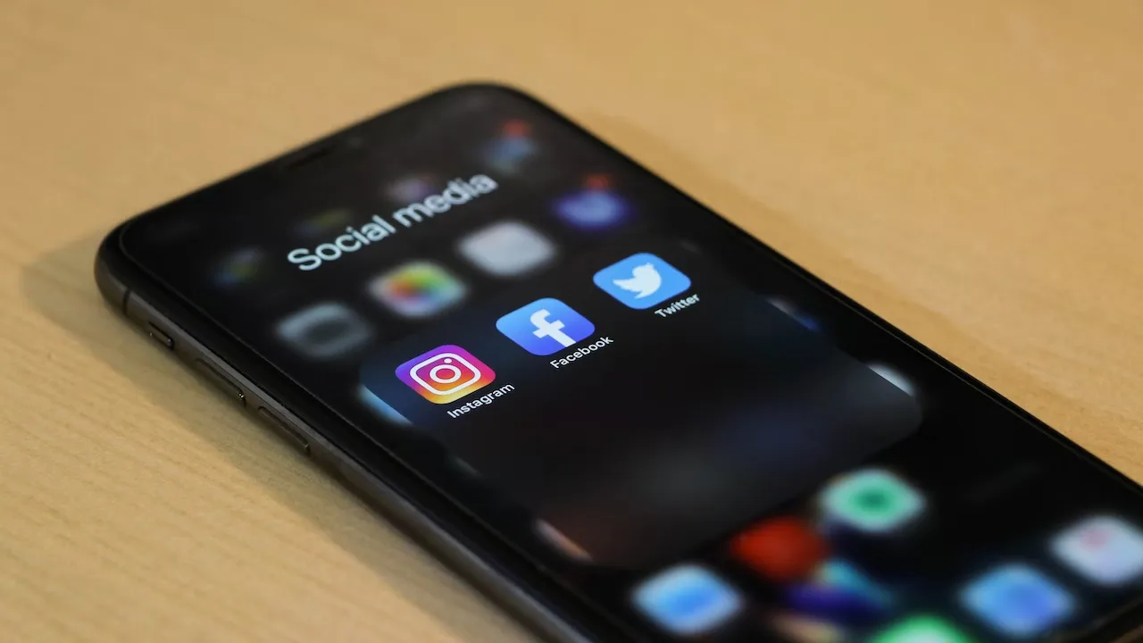 Google ve Meta, sosyal medyayı bağımlılık yapıcı şekilde tasarlamaktan suçlu bulundu – görsel 1