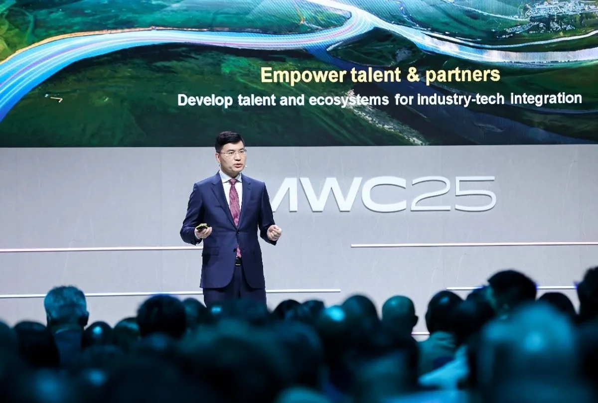 Huawei, MWC 2025'te yapay zeka destekli iletişim teknolojilerini tanıttı
