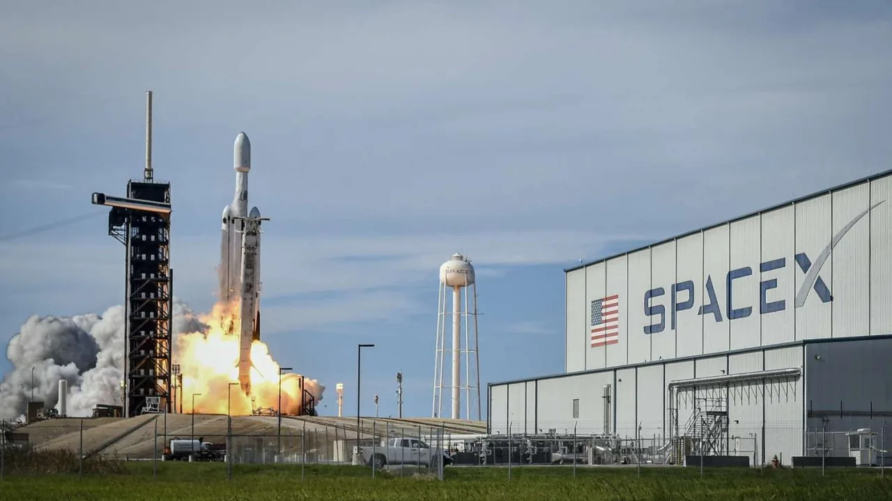 Trump, SpaceX'e yaklaşık 50 bin dolar yatırım yaptı