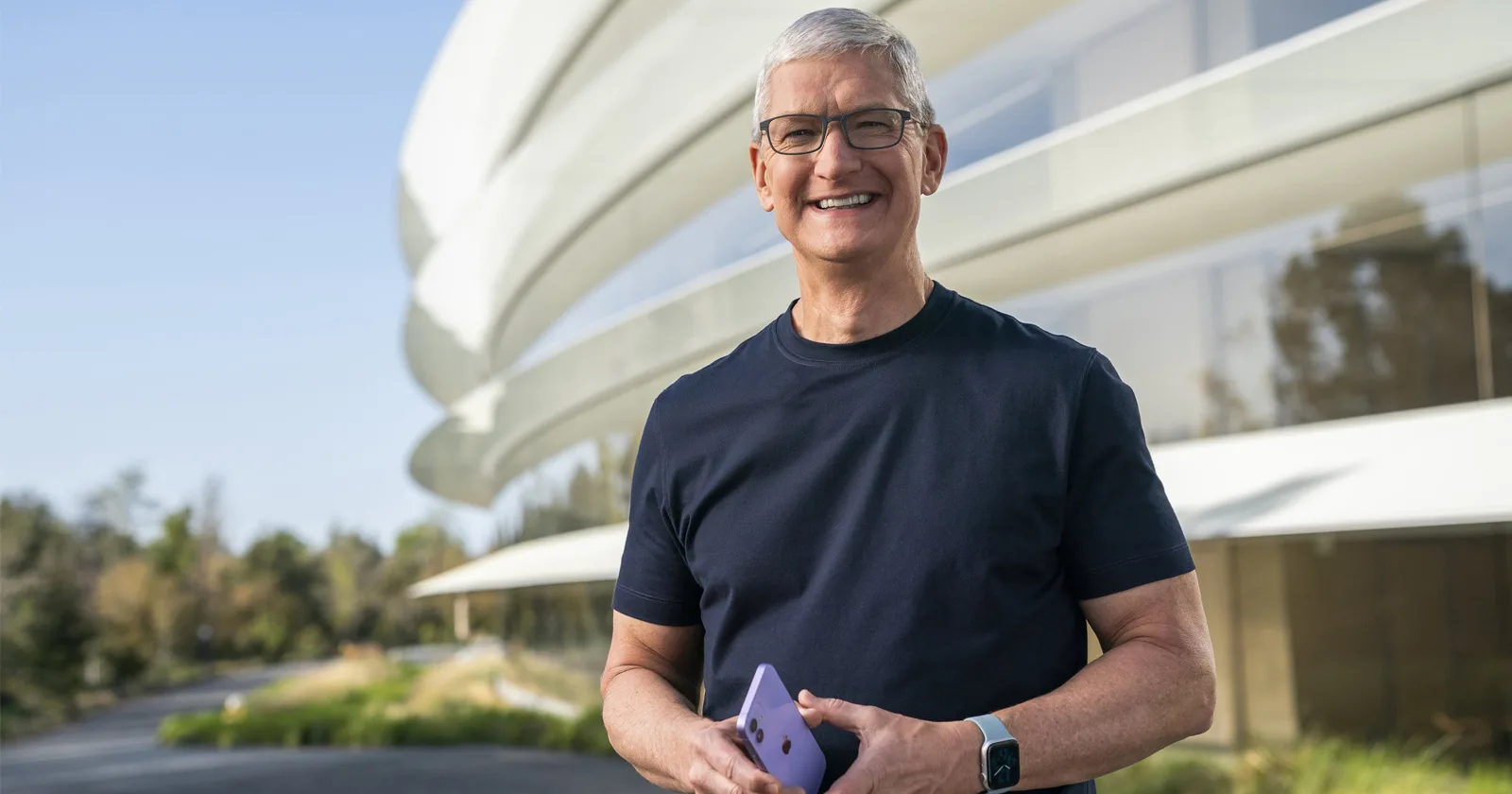 Apple CEO'su Tim Cook: "Fiyat artışı kaçınılmaz."