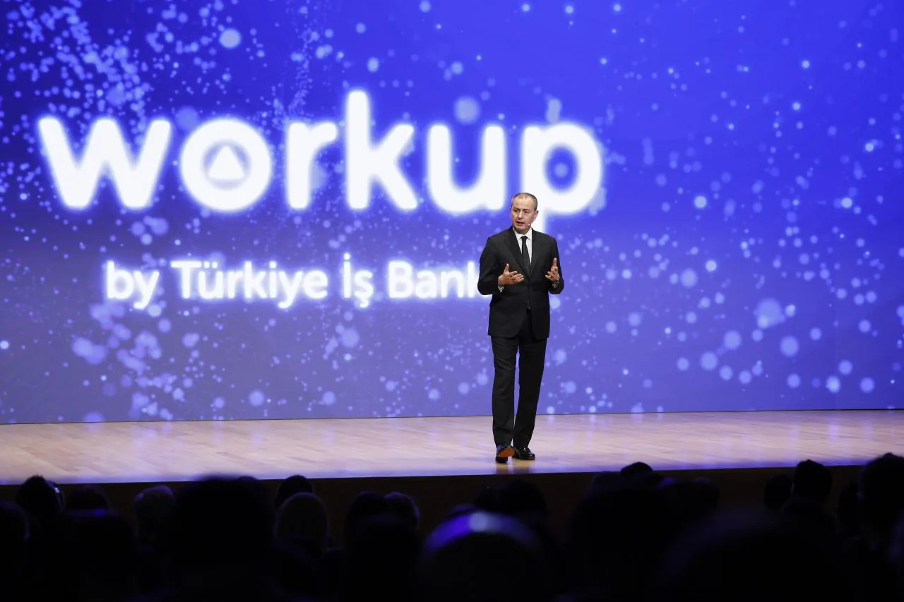 Workup Girişimcilik Programı'nın 13. döneminden mezun olan 16 girişim Workup Girişimcilik Programı'nın 13. döneminden mezun olan 16 girişim