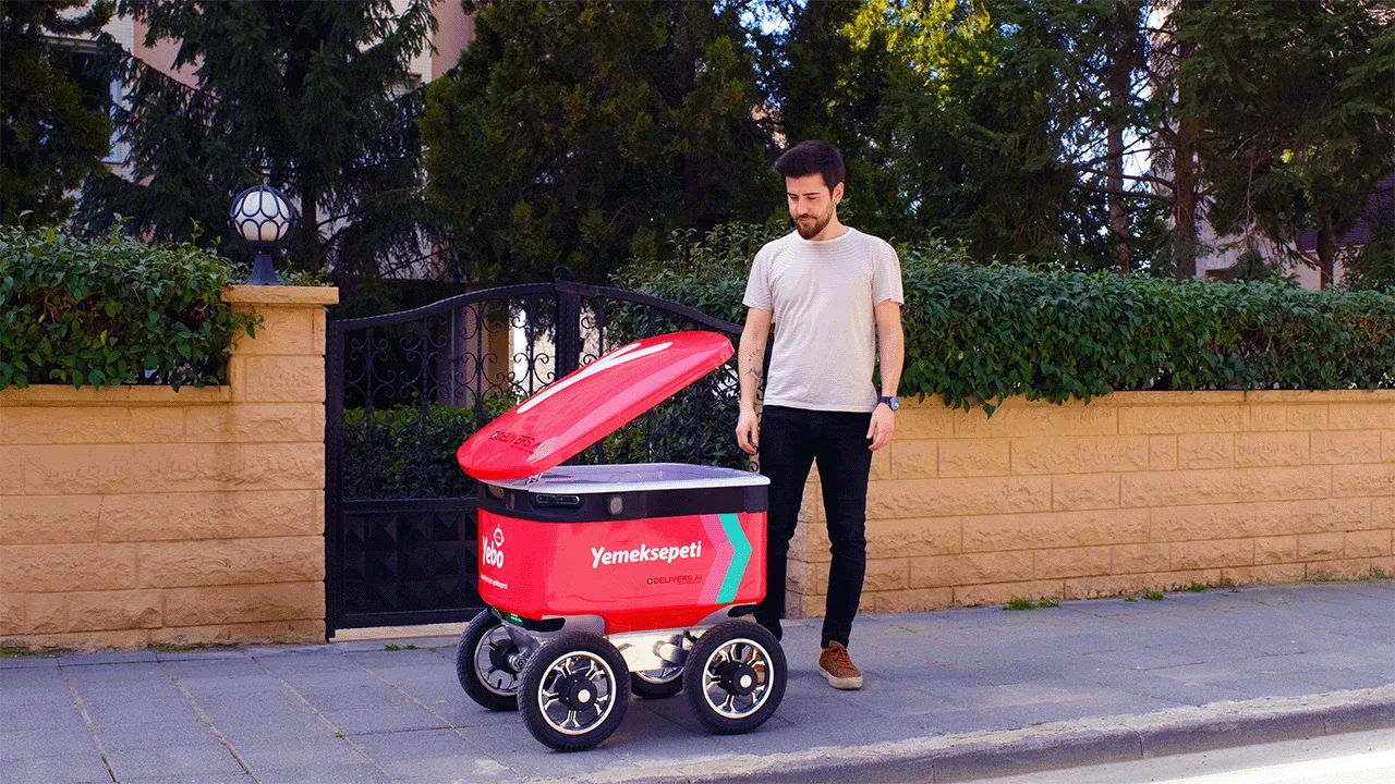Yemeksepeti’nin yerli teslimat robotu: YEBO – görsel 1