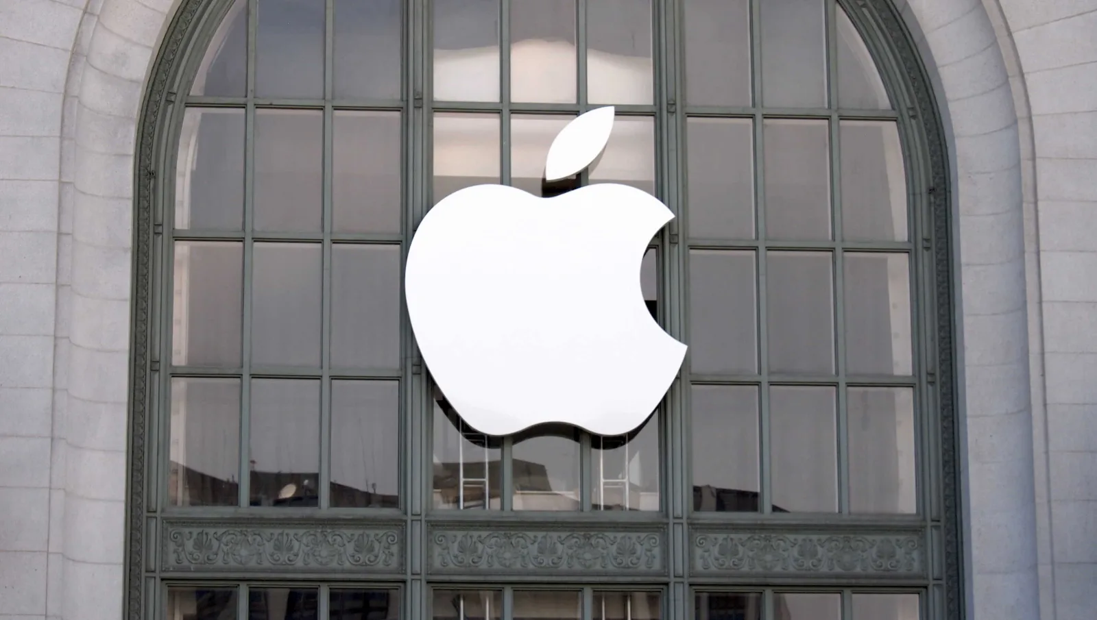 Apple, yeni Mac modellerini 28 Ekim'de tanıtmaya hazırlanıyor