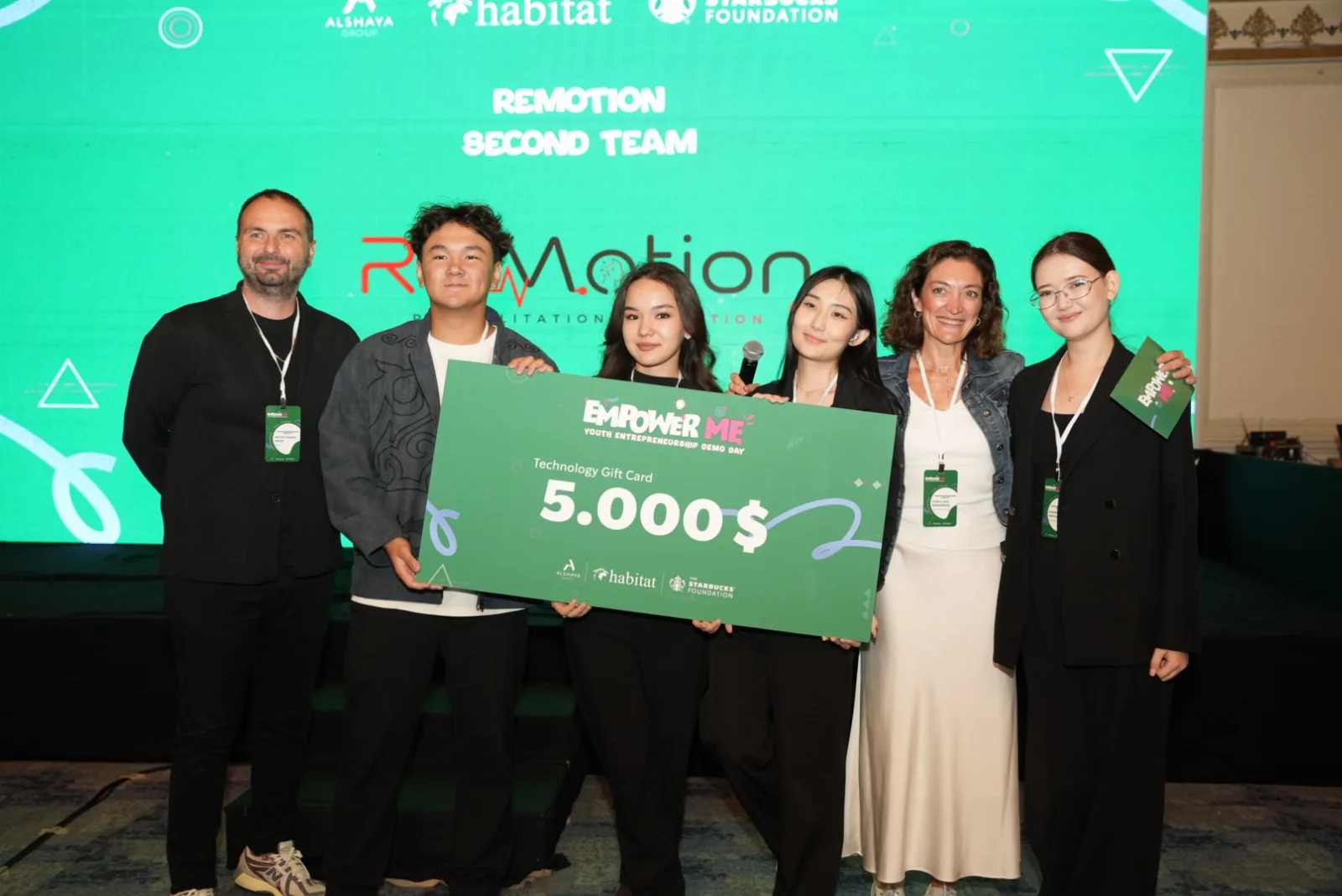 Starbucks ve Habitat Derneği imzalı EmpowerMe Programı'nda dereceye giren üç girişim Starbucks ve Habitat Derneği imzalı EmpowerMe Programı'nda dereceye giren üç girişim