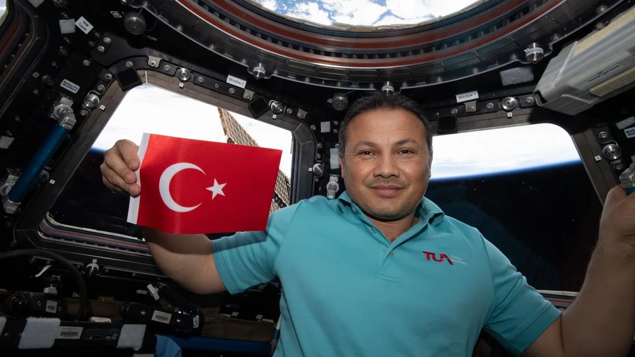 Türkiye, 2027 yılında Ay'a ilk kez araç gönderecek Türkiye, 2027 yılında Ay'a ilk kez araç gönderecek