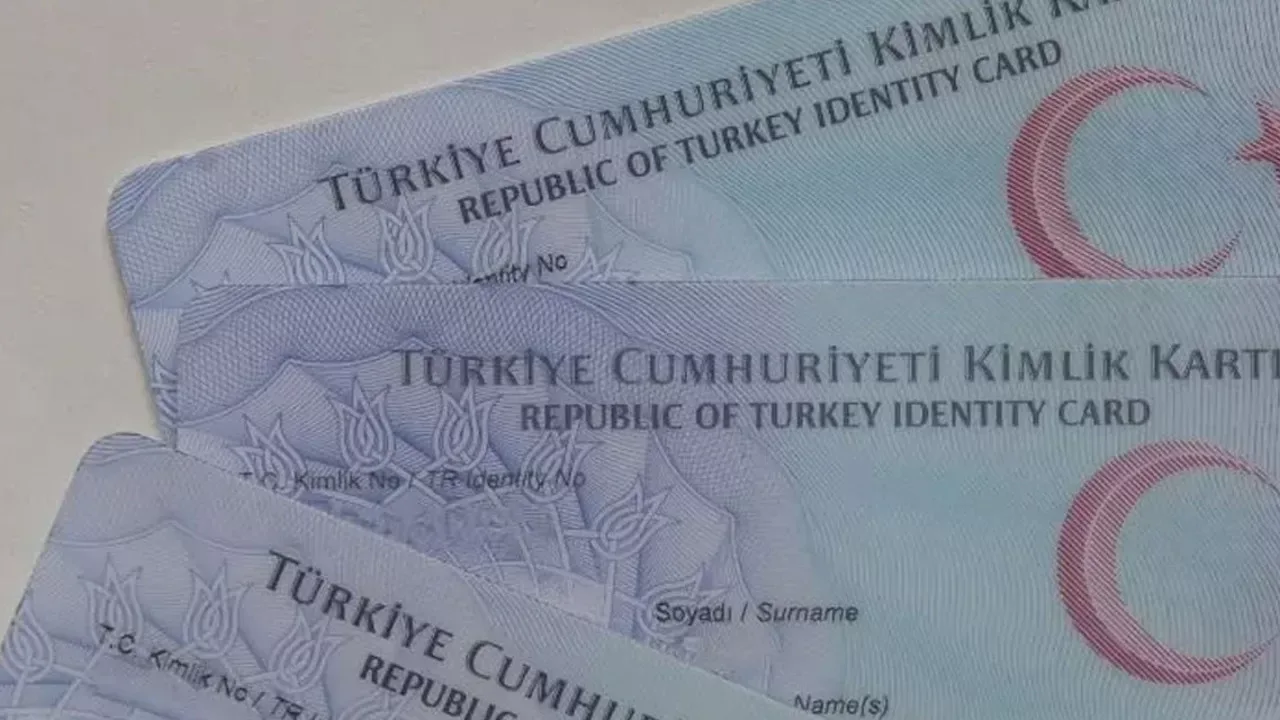 Türkiye, dijital kimlik kartlarını 2027'de test etmeye hazırlanıyor Türkiye, dijital kimlik kartlarını 2027'de test etmeye hazırlanıyor