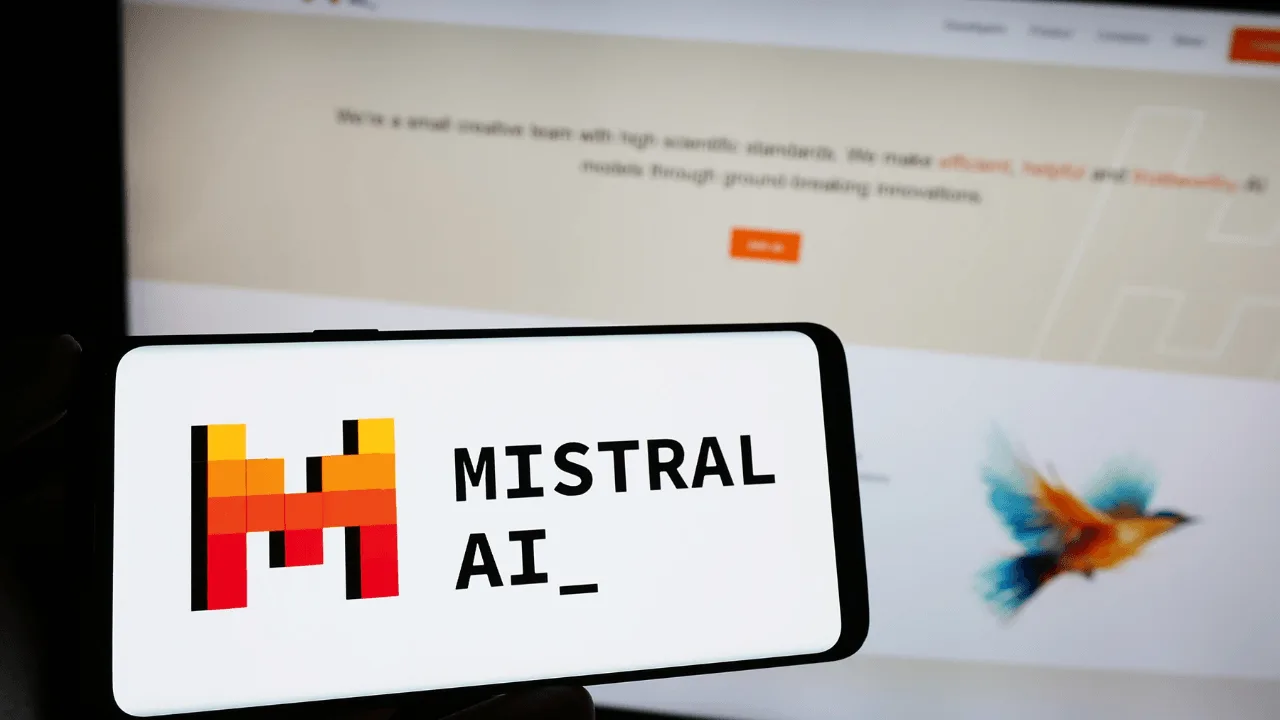 Mistral, yeni açık ağırlıklı yapay zeka modeli Large 4'ü duyurdu